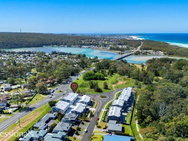 Townhouse for sale in Bungalow Park, Burrill Lake