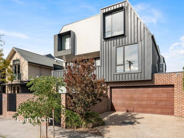Townhouse for sale in Camerons Creek, Victoria