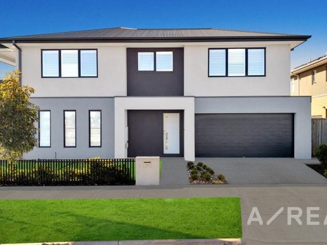 Townhouse for sale in Aurora Estate, Melbourne