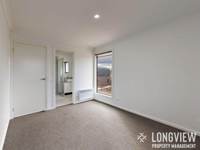 Townhouse for rent in Camerons Creek, Victoria