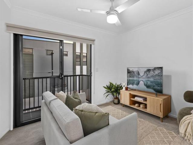 Townhouse for rent in Toombul, Queensland