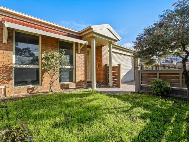 Townhouse for sale in Camerons Creek, Victoria
