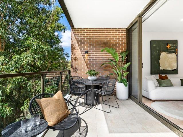 Apartment for sale in Lower North Shore, Sydney