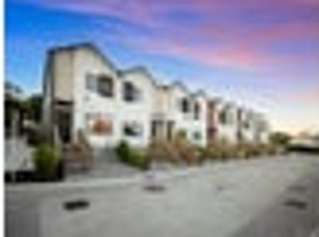 Townhouse for sale in Balmoral