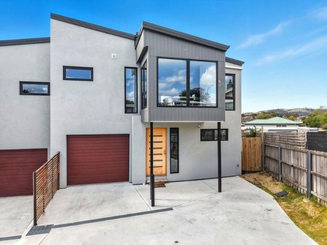 Townhouse for sale in Hobart, Tasmania