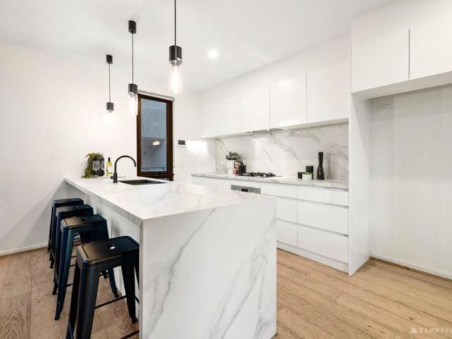 Townhouse for rent in Templestowe, Melbourne
