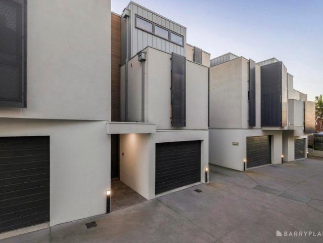 Townhouse for sale in Camerons Creek, Victoria
