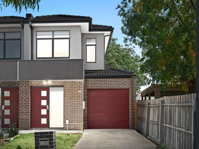 Townhouse for sale in Camerons Creek, Victoria
