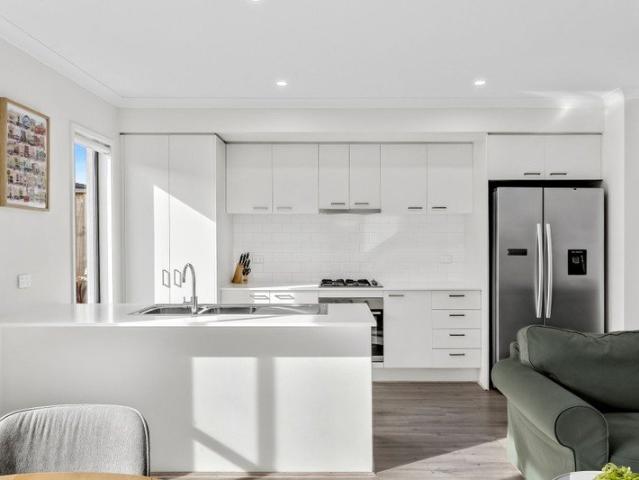 Townhouse for sale in Geelong, Victoria