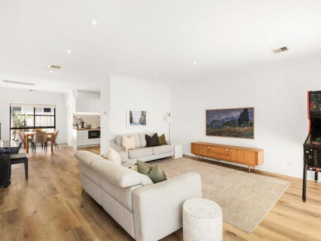 Townhouse for rent in Pascoe Vale South, Melbourne