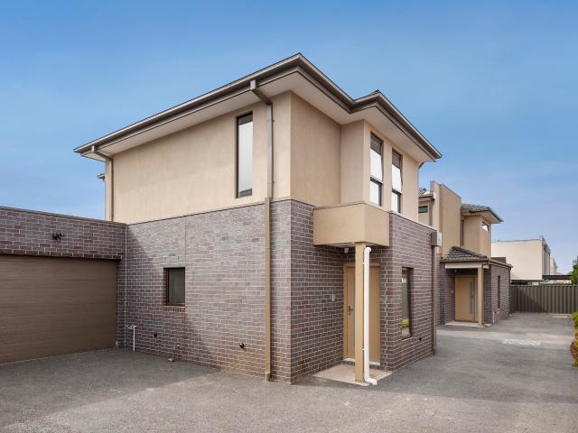 Townhouse for sale in Camerons Creek, Victoria