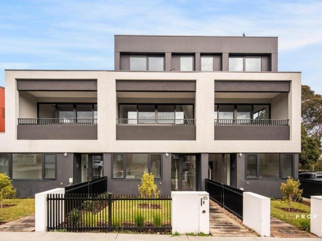Townhouse for sale in Camerons Creek, Victoria