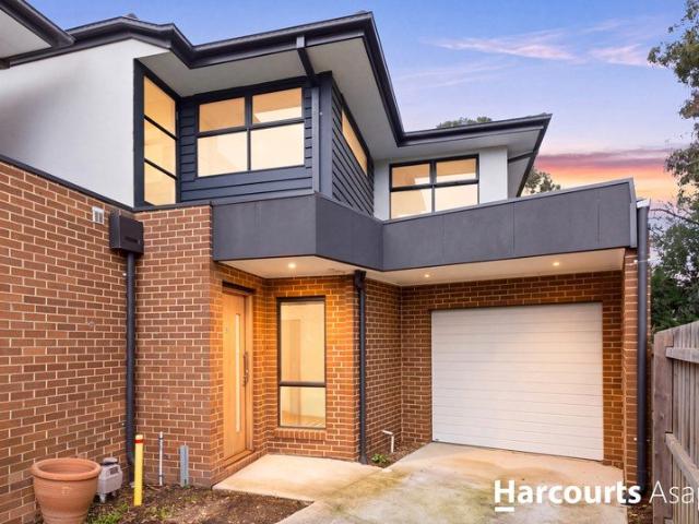 Townhouse for sale in Camerons Creek, Victoria
