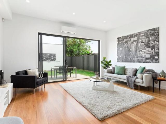 Townhouse for rent in Altona, Melbourne