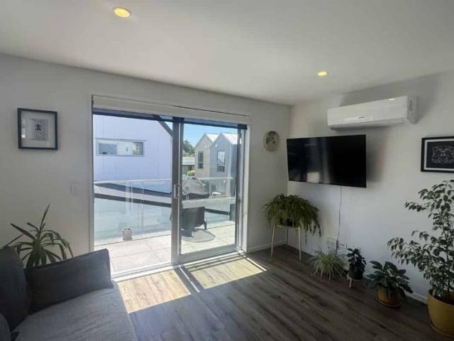 Townhouse for rent in Saint Albans, Canterbury