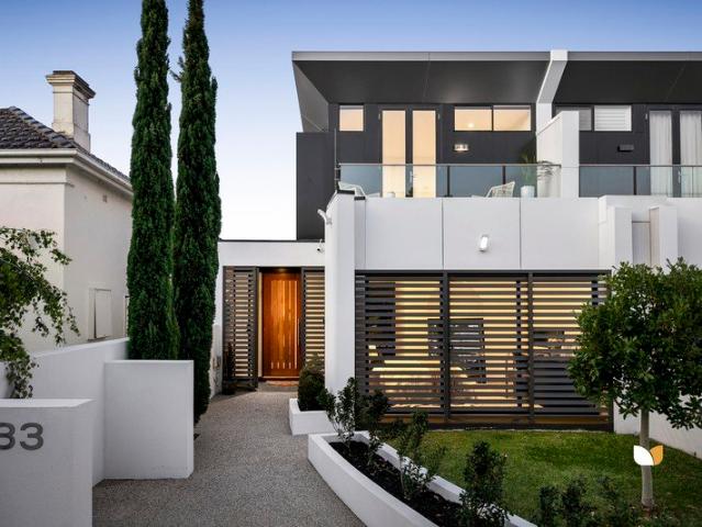 Townhouse for sale in Moonee Ponds, Melbourne