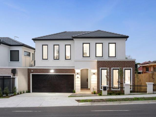 Townhouse for sale in Doncaster East, Melbourne