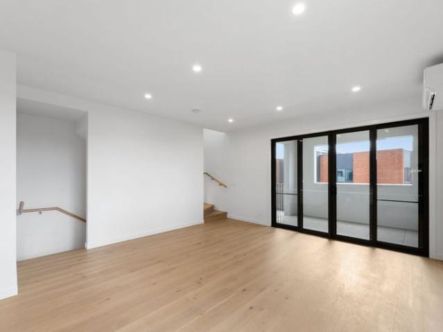 Townhouse for rent in Camerons Creek, Victoria
