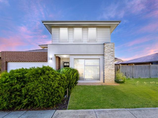 House for sale in Clyde, Victoria