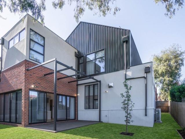 Townhouse for rent in Camerons Creek, Victoria