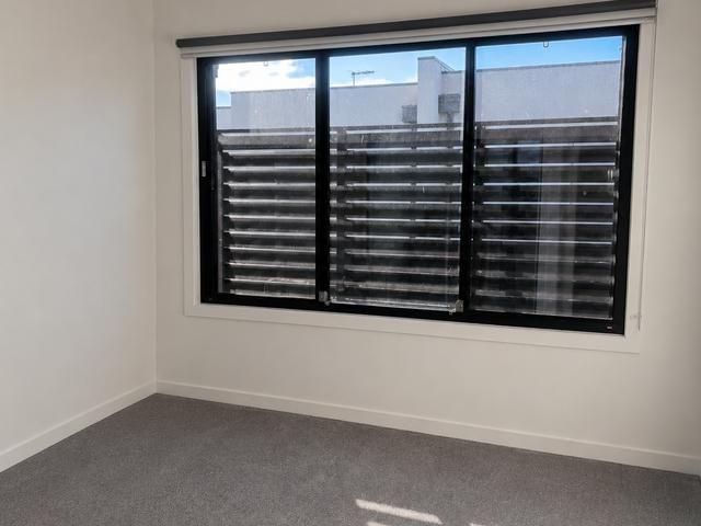 Townhouse for rent in Camerons Creek, Victoria
