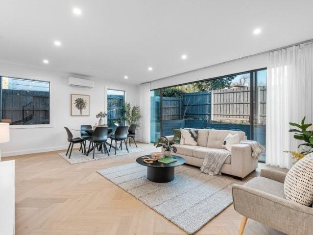 Townhouse for sale in Camerons Creek, Victoria