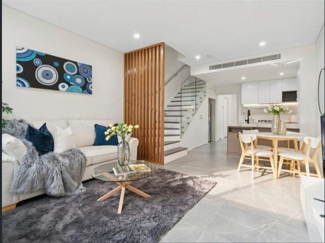 Townhouse for rent in Sydney, New South Wales