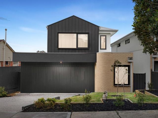 Townhouse for sale in Camerons Creek, Victoria