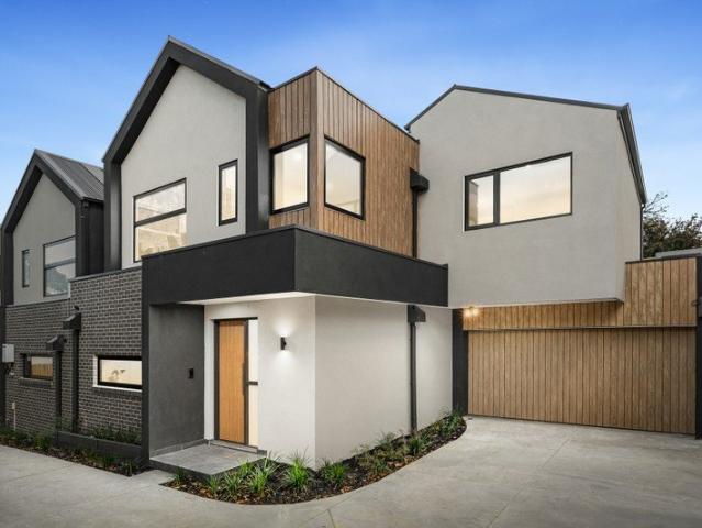 Townhouse for sale in Ashburton, Melbourne