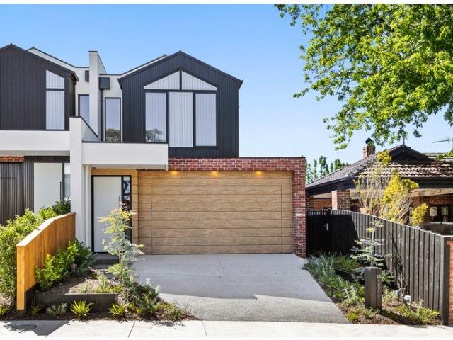 Townhouse for sale in Camerons Creek, Victoria