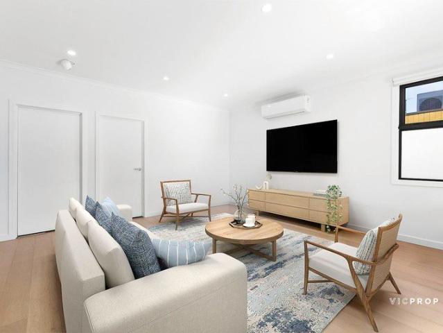 Townhouse for sale in Camerons Creek, Victoria