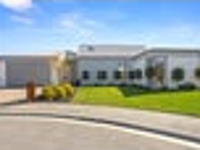 House for sale in Chaslands, Canterbury