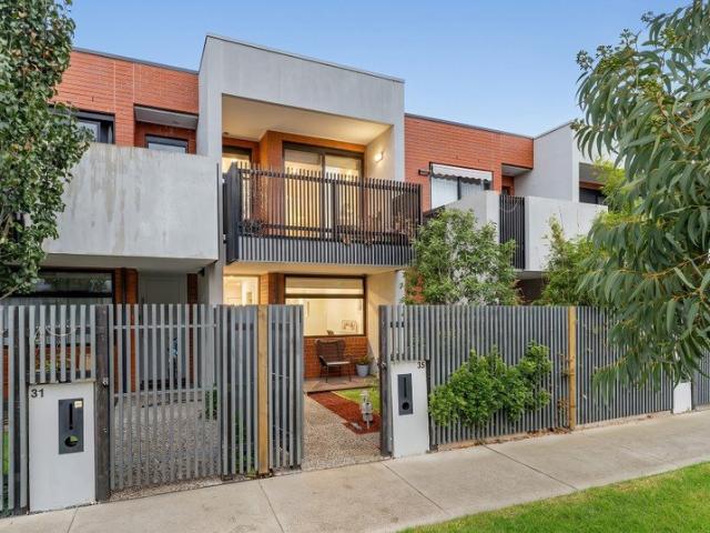 Townhouse for sale in Camerons Creek, Victoria