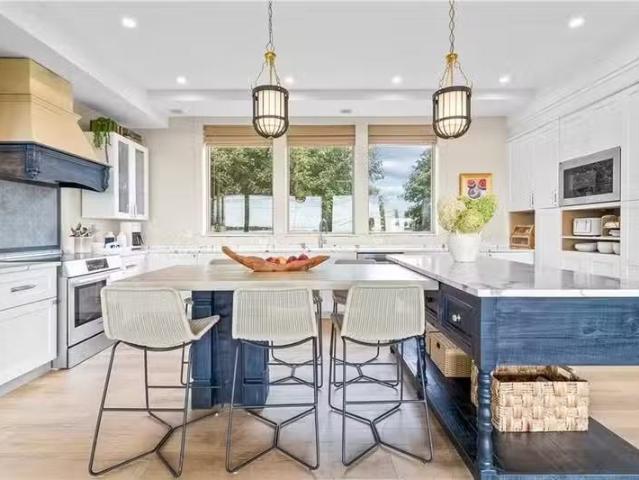 House for sale in Newport