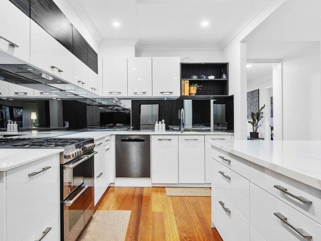 House for sale in Applecross, City of Melville