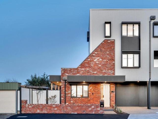 Townhouse for rent in Camerons Creek, Victoria