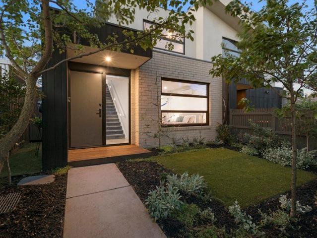 Townhouse for sale in Parkdale, Melbourne