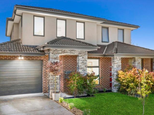 Townhouse for sale in Camerons Creek, Victoria