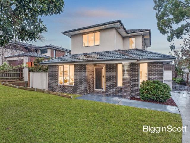 Townhouse for sale in Camerons Creek, Victoria