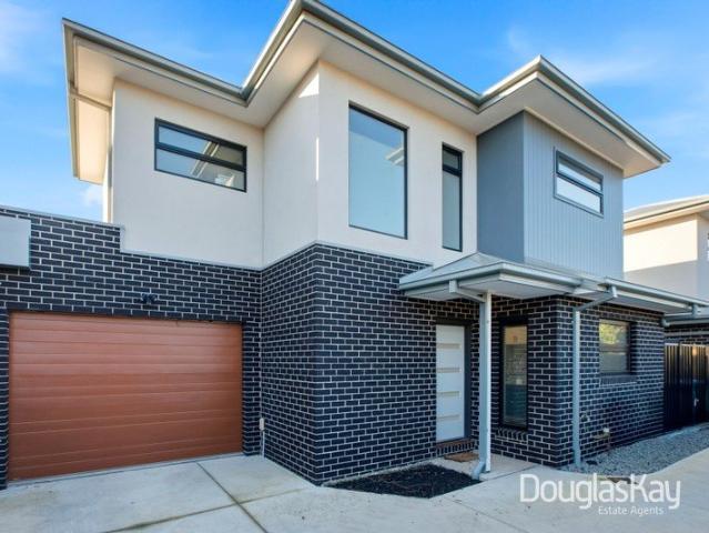 Townhouse for sale in Camerons Creek, Victoria