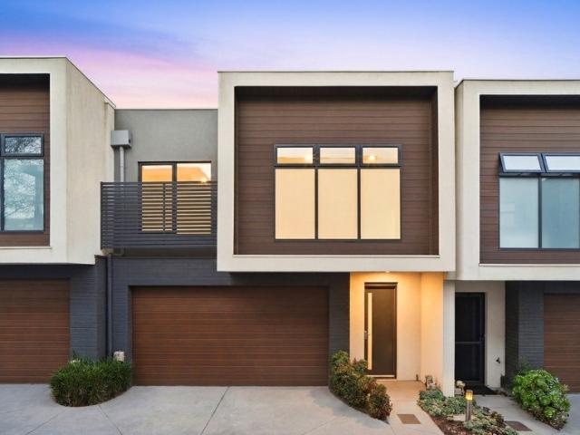 Townhouse for sale in Camerons Creek, Victoria