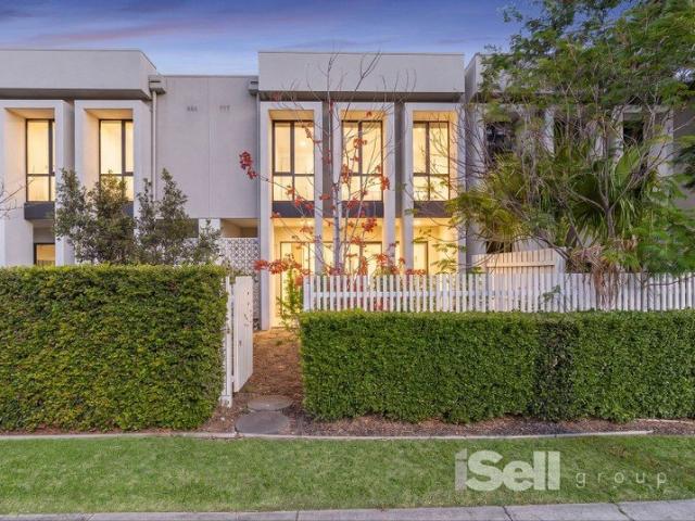 Townhouse for sale in Camerons Creek, Victoria