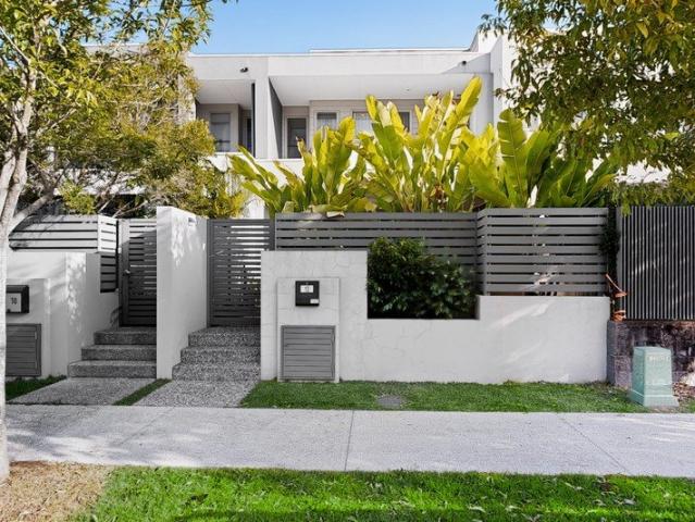 Townhouse for sale in Fernbrook, Queensland