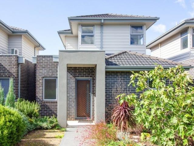 Townhouse for sale in Camerons Creek, Victoria