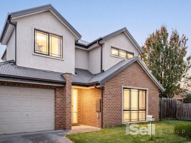 Townhouse for sale in Camerons Creek, Victoria
