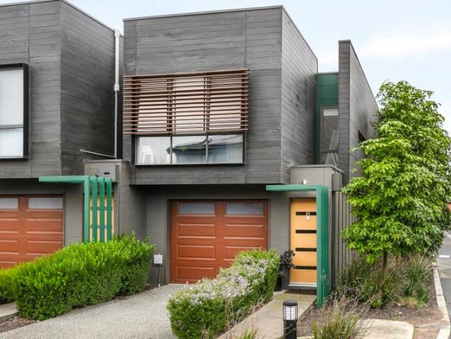 Townhouse for sale in Camerons Creek, Victoria