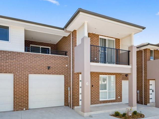 Townhouse for rent in Sydney, New South Wales