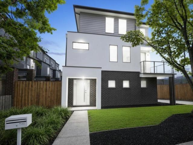 Townhouse for sale in Camerons Creek, Victoria