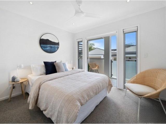 Townhouse for rent in St Lucia, Greater Brisbane