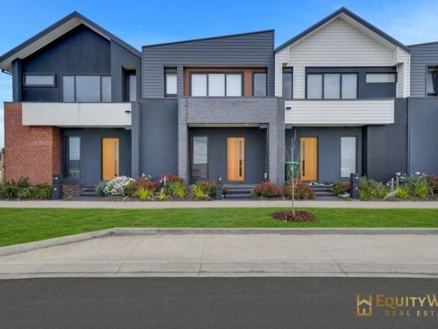 Townhouse for rent in Camerons Creek, Victoria